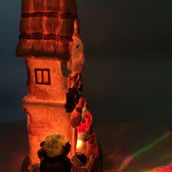 VTG Ting Shen Illuminated porcelain Halloween table piece with 3' cord - Picture 5 of 13